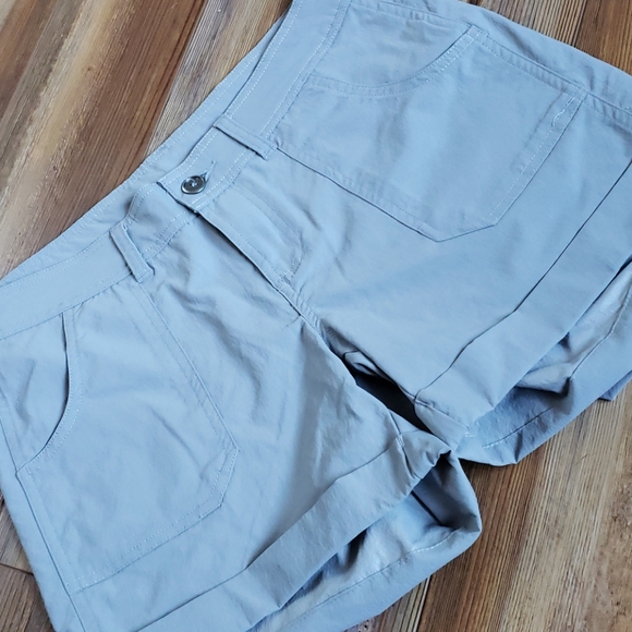 Two north face shorts - Picture 3 of 7